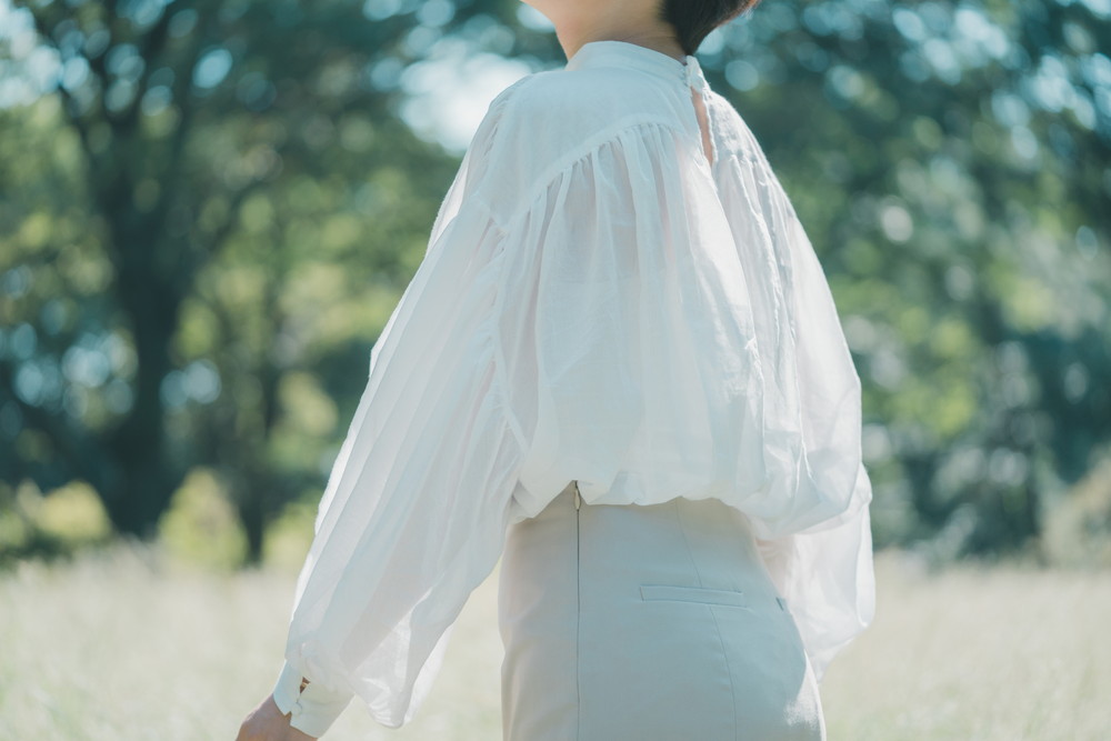 白い服だと蜂は寄ってこない？
